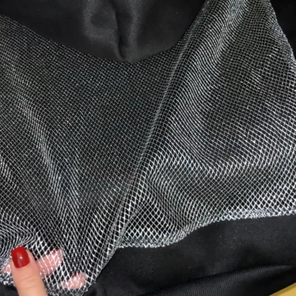 GlowHood-✨ Un toque de lujo y moda para tu look diario